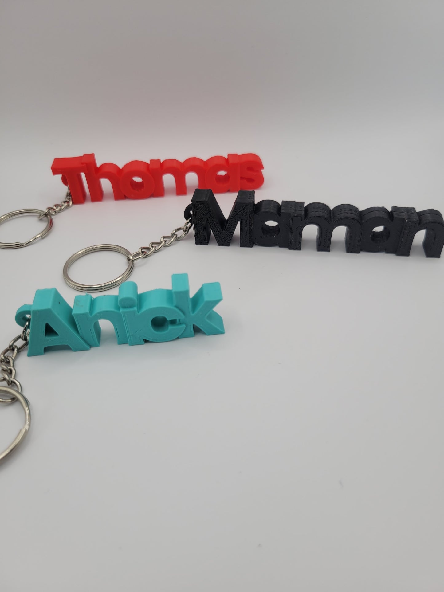 Porte-Clé 3D personnalisé avec prénom, nom ou mot au choix | Fait en plastique PLA biodégradable | 12 couleurs | 3 écritures