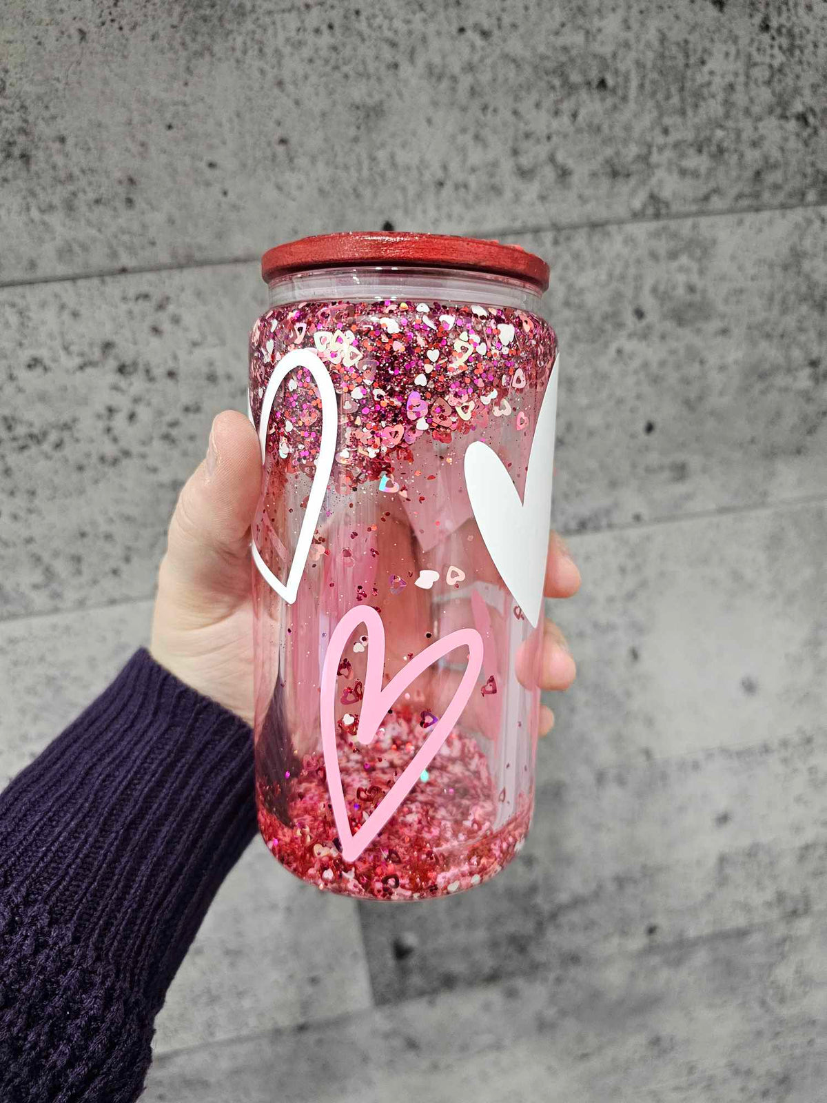 Verre Can Glass Snow Globe 16 oz – Modèle Cœurs & Paillettes Roses 💖✨