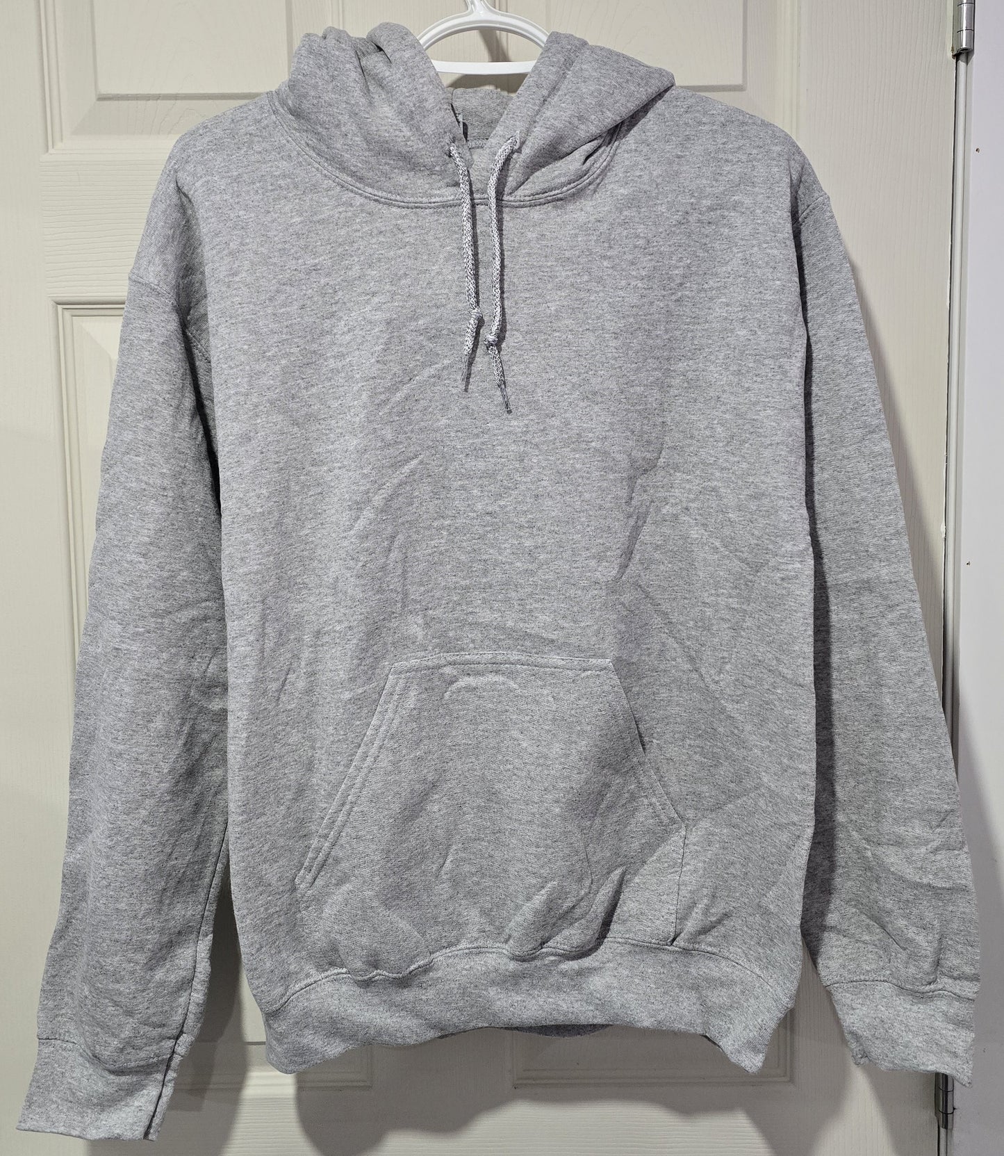 Chandail à capuche (Hoodie) unisex Gildan vierge (S à 2XL – 7 couleurs) – DTF & Vinyle thermocollant (HTV)