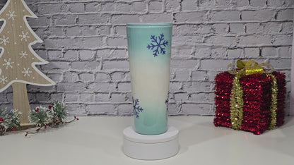 Tumbler Acrylique "Baby It's Cold Outside" 24 oz – Fait main en Époxy ❄️💙